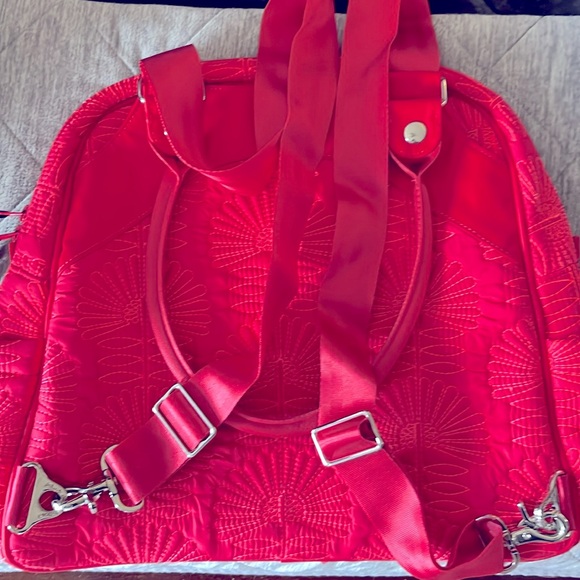 Petunia Pickle Bottom Sashay Satchel/Backpack Diaper Bag. - Picture 3 of 5